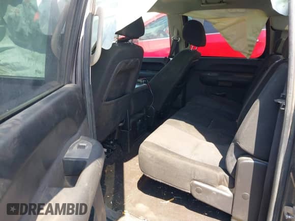 2010 Chevrolet Silverado 1500 LT z VIN 3GCRKSE30AG102962, wystawiony jako IAAI lot #42989727 z przebiegiem 232 236 mil mil oraz . Historia ofert i sprzedaży dostępna na DreamBid. Obrazek 8.
