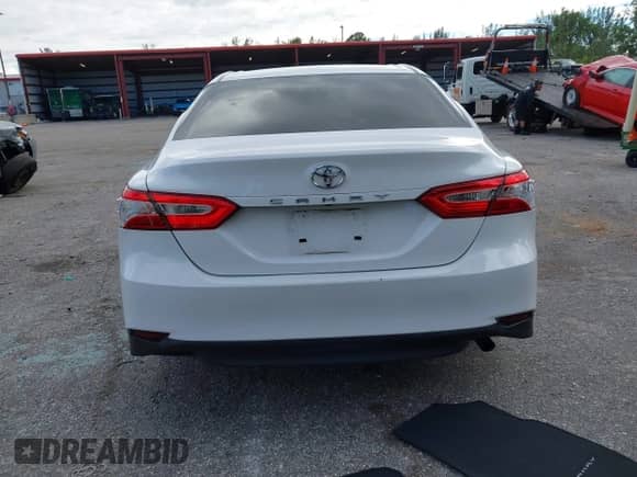 2018 Toyota Camry SE с VIN 4T1B11HKXJU610978, выставлен на аукционе IAAI как лот 43462535 с пробегом 33 087 миль миль и . История ставок и продаж доступна на DreamBid. Изображение 16.
