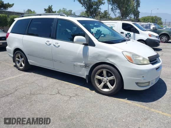 2005 Toyota Sienna XLE z VIN 5TDZA22C85S359348, wystawiony jako IAAI lot #42640899 z przebiegiem 185 773 mil mil oraz . Historia ofert i sprzedaży dostępna na DreamBid. Obrazek 1.