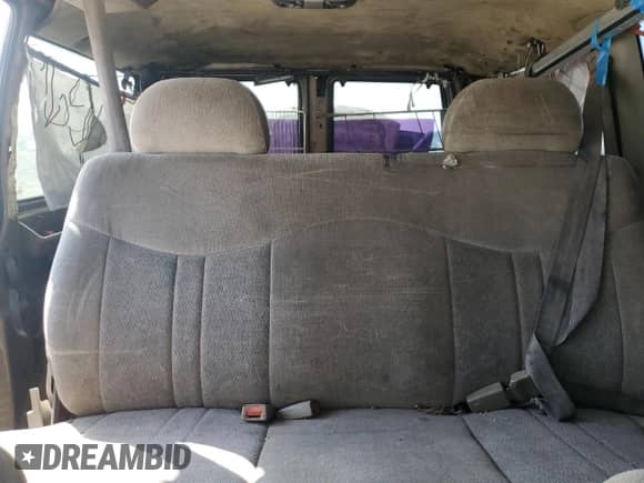 2000 Chevrolet Astro с VIN 1GNDM19WXYB150711, выставлен на аукционе Copart как лот 44246285 с пробегом 306 565 миль миль и Списание • Salvage title. История ставок и продаж доступна на DreamBid. Изображение 10.