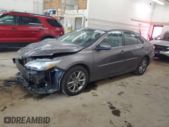 2016 Toyota Camry XLE с VIN 4T1BF1FK8GU176329, выставлен на аукционе Copart как лот 70828805 с пробегом 109 550 миль миль и Списание • Salvage title. История ставок и продаж доступна на DreamBid. Изображение 1.