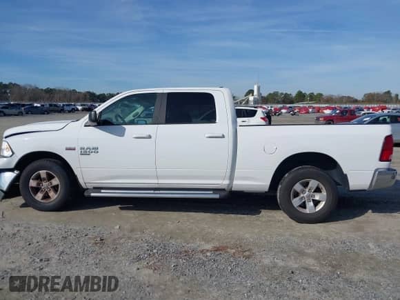2020 Ram 1500 SLT z VIN 1C6RR6TT1LS111050, wystawiony jako IAAI lot #41465689 z przebiegiem 75 037 mil mil oraz . Historia ofert i sprzedaży dostępna na DreamBid. Obrazek 14.