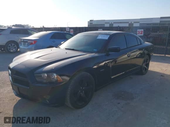 2014 Dodge Charger RT Max z VIN 2C3CDXCTXEH226957, wystawiony jako IAAI lot #43450279 z przebiegiem 259 622 mil mil oraz . Historia ofert i sprzedaży dostępna na DreamBid. Obrazek 6.
