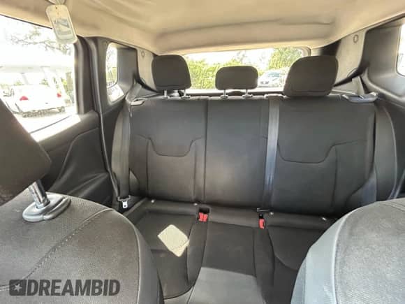 2018 Jeep Renegade Latitude с VIN ZACCJABB6JPG65463, выставлен на аукционе Copart как лот 87422565 с пробегом 148 648 миль миль и Чистый • Clean title. История ставок и продаж доступна на DreamBid. Изображение 15.