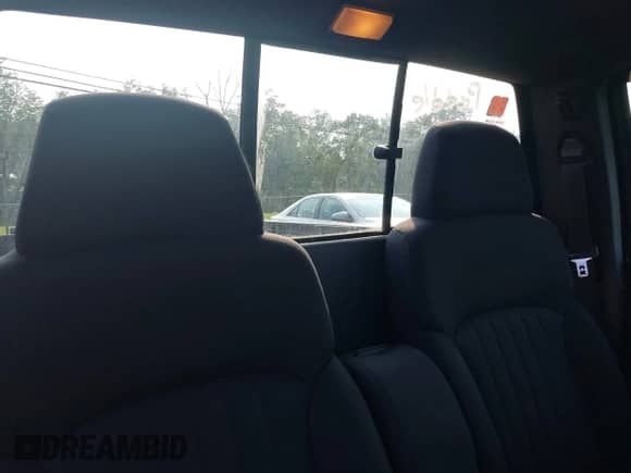 2003 Chevrolet S-10 z VIN 1GCCS14H938235502, wystawiony jako IAAI lot #42488200 z przebiegiem 108 269 mil mil oraz . Historia ofert i sprzedaży dostępna na DreamBid. Obrazek 8.