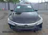 2016 Honda Accord EX-L z VIN 1HGCR3F82GA025828, wystawiony jako IAAI lot #43245288 z przebiegiem 142 455 mil mil oraz . Historia ofert i sprzedaży dostępna na DreamBid. Obrazek 12.