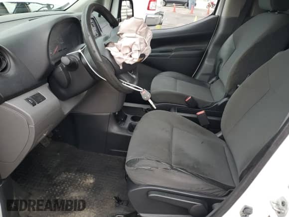 2017 Chevrolet City Express Cargo LS с VIN 3N63M0YN0HK696717, выставлен на аукционе Copart как лот 58672875 с пробегом 71 136 миль миль и Списание • Salvage title. История ставок и продаж доступна на DreamBid. Изображение 7.