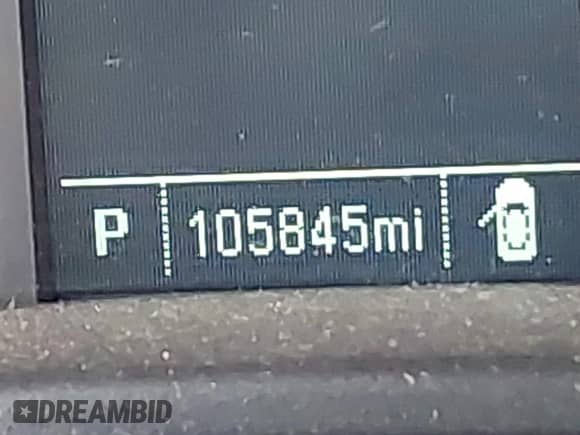 2015 Chevrolet Silverado 2500HD Work Truck z VIN 1GC1KUEG5FF607254, wystawiony jako IAAI lot #42287674 z przebiegiem 105 845 mil mil oraz . Historia ofert i sprzedaży dostępna na DreamBid. Obrazek 16.