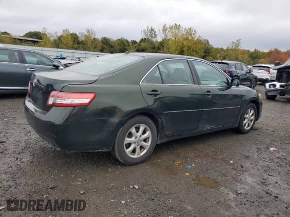 2011 Toyota Camry LE z VIN 4T4BF3EK0BR091772, wystawiony jako Copart lot #86333475 z przebiegiem 224 658 mil mil oraz Czysty tytuł • Clean title. Historia ofert i sprzedaży dostępna na DreamBid. Obrazek 3.