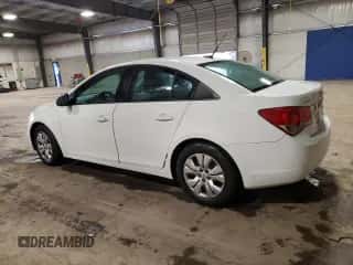 2014 Chevrolet Cruze LS z VIN 1G1PA5SG9E7393247, wystawiony jako Copart lot #82125765 z przebiegiem 84 302 mil mil oraz Czysty tytuł • Clean title. Historia ofert i sprzedaży dostępna na DreamBid. Obrazek 2.