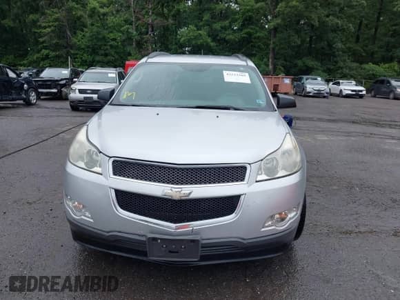 2010 Chevrolet Traverse LS z VIN 1GNLREED8AJ197191, wystawiony jako IAAI lot #42512569 z przebiegiem 167 169 mil mil oraz . Historia ofert i sprzedaży dostępna na DreamBid. Obrazek 12.