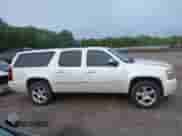 2010 Chevrolet Suburban LTZ с VIN 1GNUKKE37AR183184, выставлен на аукционе IAAI как лот 42979492 с пробегом 200 968 миль миль и . История ставок и продаж доступна на DreamBid. Изображение 13.
