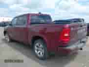 2025 Ram 1500 Big Horn z VIN 1C6RRFFG1SN509435, wystawiony jako IAAI lot #42658494 z przebiegiem 8 021 mil mil oraz . Historia ofert i sprzedaży dostępna na DreamBid. Obrazek 3.