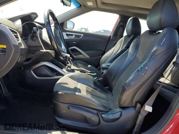 2014 Hyundai Veloster z VIN KMHTC6AD6EU192710, wystawiony jako Copart lot #72075825 z przebiegiem 119 281 mil mil oraz Czysty tytuł • Clean title. Historia ofert i sprzedaży dostępna na DreamBid. Obrazek 7.