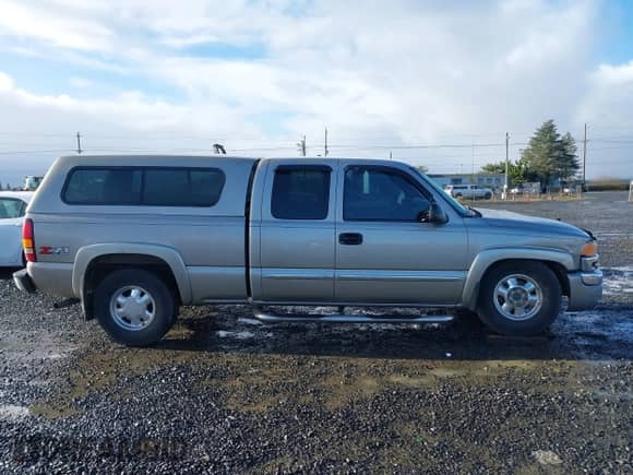 2003 GMC Sierra 1500 SLE с VIN 2GTEK19T631100244, выставлен на аукционе IAAI как лот 41192558 с пробегом Не указан миль и . История ставок и продаж доступна на DreamBid. Изображение 13.