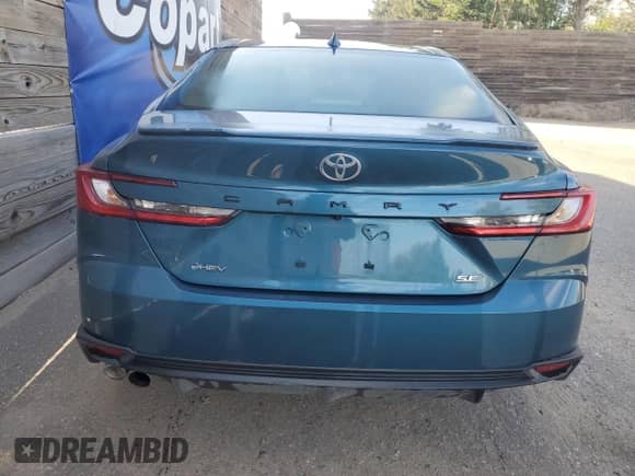 2025 Toyota Camry SE with VIN 4T1DAACK2SU017505, listed as a Copart auction lot 86167515 with 40,025 mi miles and Clean title. Bid and sale history available at DreamBid. Image 6.