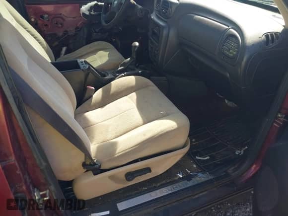 2005 Chevrolet TrailBlazer LT с VIN 1GNDS13S952158533, выставлен на аукционе IAAI как лот 43292361 с пробегом 327 258 миль миль и . История ставок и продаж доступна на DreamBid. Изображение 5.