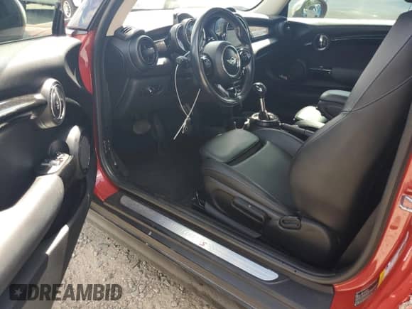 2016 MINI Hardtop S z VIN WMWXP7C55G2A43354, wystawiony jako Copart lot #84609225 z przebiegiem 126 251 mil mil oraz Szkoda całkowita • Salvage title. Historia ofert i sprzedaży dostępna na DreamBid. Obrazek 8.