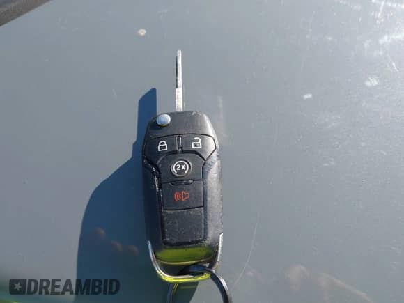 2019 Ford F-150 XLT с VIN 1FTEW1EPXKFA90791, выставлен на аукционе IAAI как лот 43169223 с пробегом 178 755 миль миль и . История ставок и продаж доступна на DreamBid. Изображение 11.