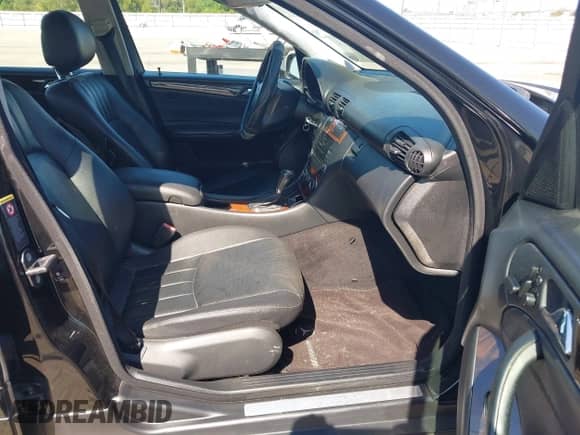 2006 Mercedes-Benz C 230 Sport с VIN WDBRF56H26F747586, выставлен на аукционе IAAI как лот 43495335 с пробегом 109 098 миль миль и . История ставок и продаж доступна на DreamBid. Изображение 5.