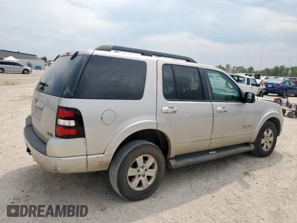 2008 Ford Explorer XLT с VIN 1FMEU73E78UB19352, выставлен на аукционе Copart как лот 70379255 с пробегом 177 124 миль миль и Списание • Salvage title. История ставок и продаж доступна на DreamBid. Изображение 3.