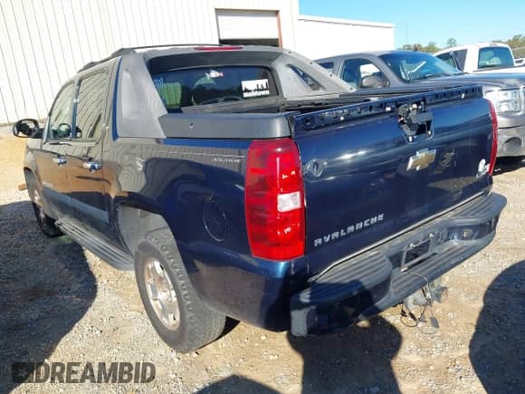 2007 Chevrolet Avalanche 3LT with VIN 3GNEC12047G309998, listed as a IAAI auction lot 43492049 with 259,052 mi miles and . Bid and sale history available at DreamBid. Image 3.