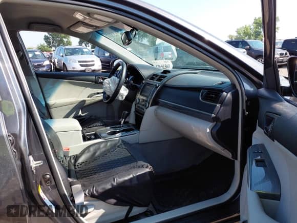 2013 Toyota Camry LE z VIN 4T1BD1FK4DU069294, wystawiony jako IAAI lot #42660361 z przebiegiem 189 304 mil mil oraz . Historia ofert i sprzedaży dostępna na DreamBid. Obrazek 5.