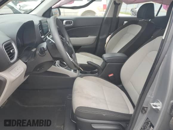 2020 Hyundai Venue SEL с VIN KMHRC8A30LU038469, выставлен на аукционе Copart как лот 71226925 с пробегом 56 201 миль миль и Списание • Salvage title. История ставок и продаж доступна на DreamBid. Изображение 7.