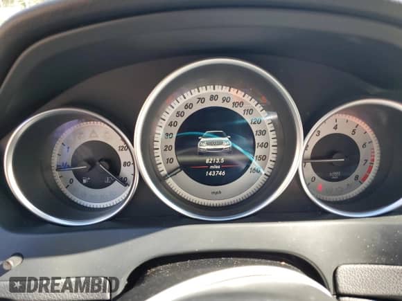 2013 Mercedes-Benz C 300 Sport z VIN WDDGF8AB2DR271516, wystawiony jako Copart lot #86176695 z przebiegiem 143 746 mil mil oraz Szkoda całkowita • Salvage title. Historia ofert i sprzedaży dostępna na DreamBid. Obrazek 9.