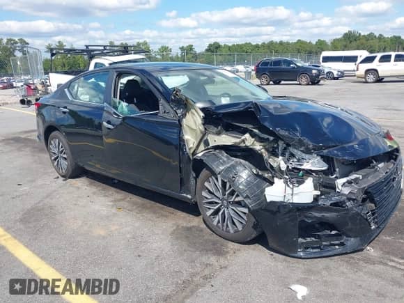 2024 Nissan Altima SV с VIN 1N4BL4DV1RN431739, выставлен на аукционе IAAI как лот 43182052 с пробегом 27 652 миль миль и . История ставок и продаж доступна на DreamBid. Изображение 1.