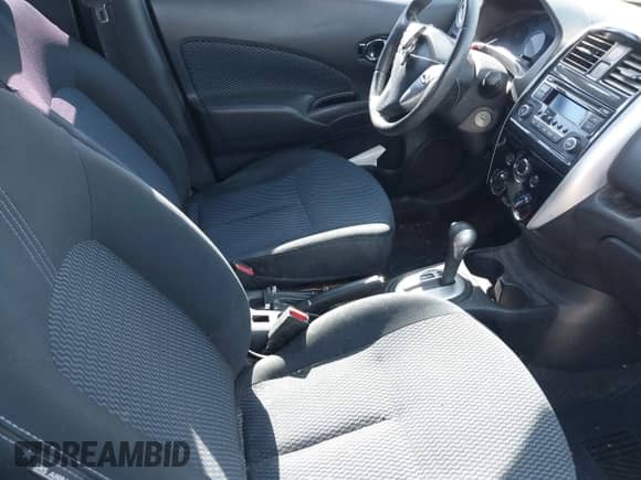 2015 Nissan Note SV z VIN 3N1CE2CP4FL412858, wystawiony jako IAAI lot #42358192 z przebiegiem 109 695 mil mil oraz . Historia ofert i sprzedaży dostępna na DreamBid. Obrazek 5.