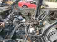 2015 Chevrolet Silverado 2500HD LTZ z VIN 1GC1KWE82FF185304, wystawiony jako Copart lot #66446155 z przebiegiem Nie podano mil oraz Nie do naprawy • Non repairable. Historia ofert i sprzedaży dostępna na DreamBid. Obrazek 7.