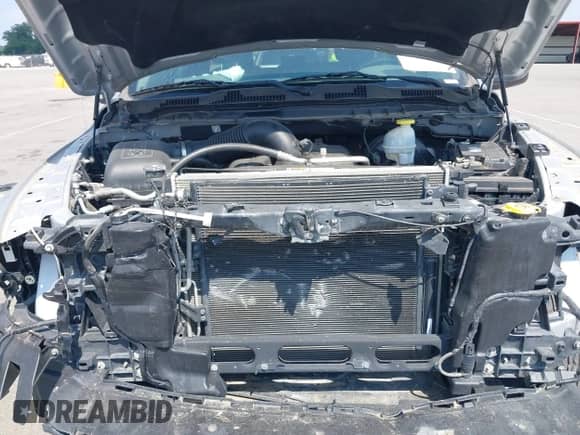 2017 Ram 1500 Express z VIN 1C6RR7FT9HS795600, wystawiony jako IAAI lot #39712645 z przebiegiem 178 059 mil mil oraz . Historia ofert i sprzedaży dostępna na DreamBid. Obrazek 10.