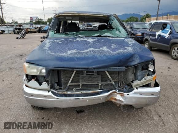 2000 GMC Sierra 1500 SLE with VIN 1GTEK19T5YZ203380, listed as a Copart auction lot 64324535 with Not provided miles and Non repairable. Bid and sale history available at DreamBid. Image 5.