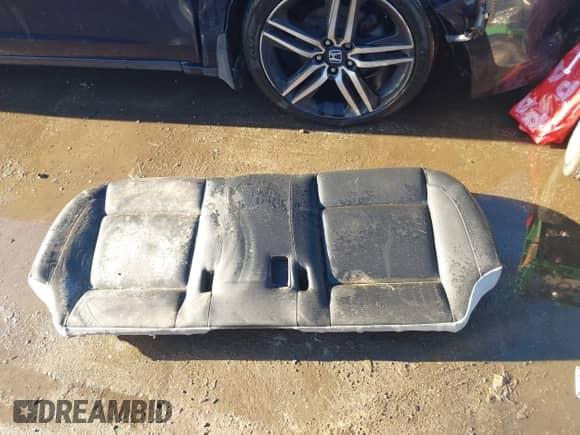 2012 BMW 7 Series 750Li xDrive z VIN WBAKC8C51CC435289, wystawiony jako IAAI lot #43340014 z przebiegiem 87 192 mil mil oraz . Historia ofert i sprzedaży dostępna na DreamBid. Obrazek 12.