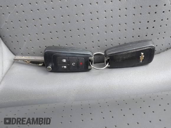 2014 Chevrolet Sonic LTZ с VIN 1G1JE6SB8E4218266, выставлен на аукционе IAAI как лот 42156201 с пробегом 136 054 миль миль и . История ставок и продаж доступна на DreamBid. Изображение 11.