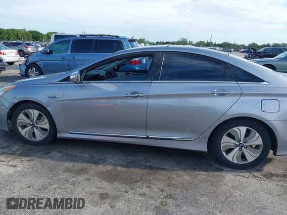 2015 Hyundai Sonata Limited z VIN KMHEC4A45FA132921, wystawiony jako IAAI lot #42715083 z przebiegiem 164 780 mil mil oraz . Historia ofert i sprzedaży dostępna na DreamBid. Obrazek 14.