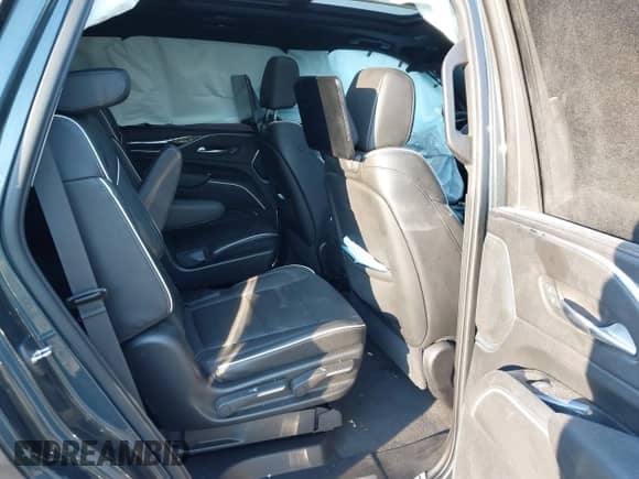 2021 Cadillac Escalade Sport z VIN 1GYS3FKL5MR224709, wystawiony jako IAAI lot #41352866 z przebiegiem Nie podano mil oraz . Historia ofert i sprzedaży dostępna na DreamBid. Obrazek 8.