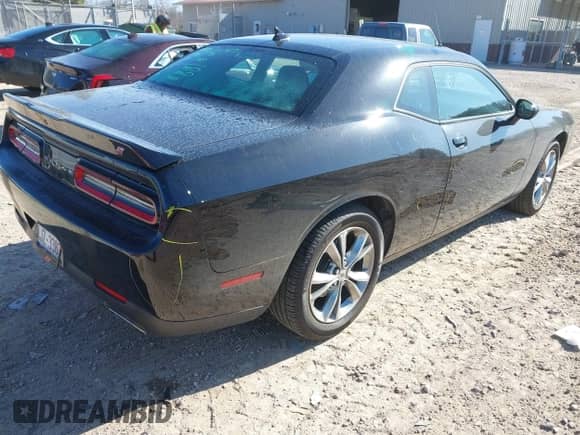 2021 Dodge Challenger SXT с VIN 2C3CDZGG0MH560955, выставлен на аукционе IAAI как лот 42030769 с пробегом 78 790 миль миль и . История ставок и продаж доступна на DreamBid. Изображение 4.