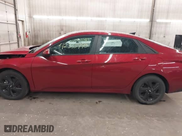 2023 Hyundai Elantra Blue z VIN KMHLM4AJ3PU076181, wystawiony jako IAAI lot #42333940 z przebiegiem 40 312 mil mil oraz . Historia ofert i sprzedaży dostępna na DreamBid. Obrazek 15.