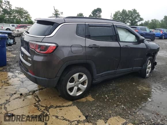 2018 Jeep Compass Latitude с VIN 3C4NJDBB4JT284505, выставлен на аукционе Copart как лот 66802515 с пробегом Не указан миль и Списание • Salvage title. История ставок и продаж доступна на DreamBid. Изображение 3.
