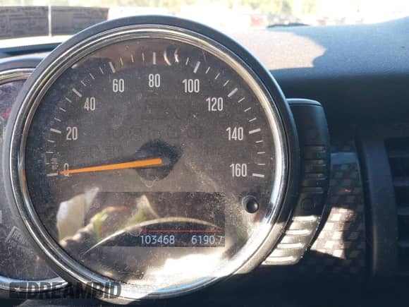 2015 MINI Hardtop S с VIN WMWXP7C59F2A58681, выставлен на аукционе IAAI как лот 43415107 с пробегом 103 468 миль миль и . История ставок и продаж доступна на DreamBid. Изображение 7.