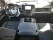 2025 Ram 1500 Tradesman z VIN 1C6RRFCG0SN554757, wystawiony jako Copart lot #51155325 z przebiegiem 12 045 mil mil oraz Szkoda całkowita • Salvage title. Historia ofert i sprzedaży dostępna na DreamBid. Obrazek 8.