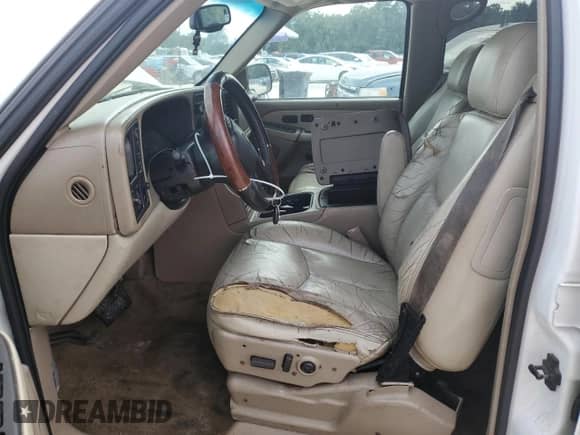 2003 Chevrolet Suburban Z71 with VIN 3GNFK16Z03G288710, listed as a Copart auction lot 63752324 with 277,449 mi miles and Non repairable. Bid and sale history available at DreamBid. Image 7.