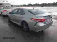 2019 Toyota Camry SE z VIN 4T1B11HK6KU843354, wystawiony jako IAAI lot #42811510 z przebiegiem 82 851 mil mil oraz . Historia ofert i sprzedaży dostępna na DreamBid. Obrazek 3.