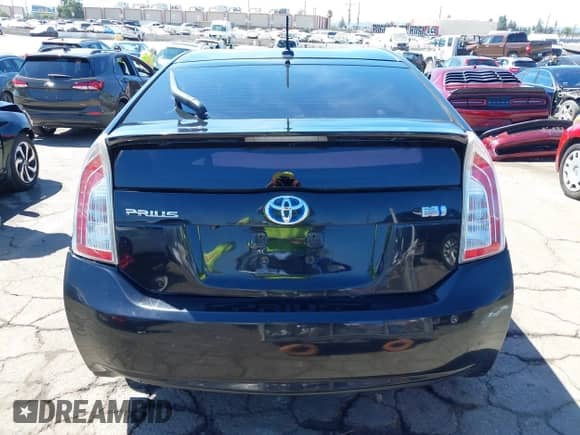 2015 Toyota Prius Four z VIN JTDKN3DU8F0411387, wystawiony jako IAAI lot #43043082 z przebiegiem 66 895 mil mil oraz . Historia ofert i sprzedaży dostępna na DreamBid. Obrazek 16.