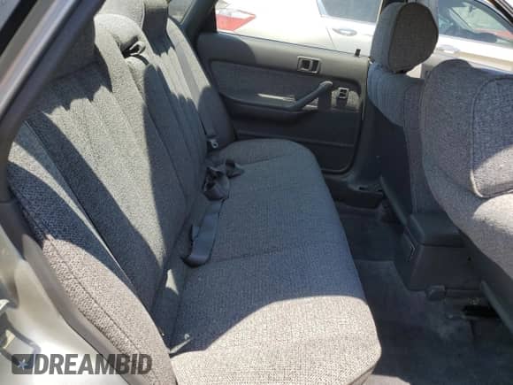 1990 Toyota Camry z VIN JT2SV21E3L3430410, wystawiony jako Copart lot #64526515 z przebiegiem 105 636 mil mil oraz Czysty tytuł • Clean title. Historia ofert i sprzedaży dostępna na DreamBid. Obrazek 10.