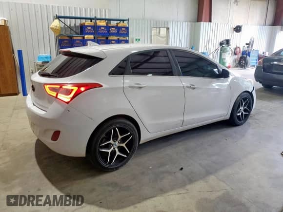2014 Hyundai Elantra z VIN KMHD35LH2EU178558, wystawiony jako Copart lot #71253865 z przebiegiem 159 403 mil mil oraz Czysty tytuł • Clean title. Historia ofert i sprzedaży dostępna na DreamBid. Obrazek 3.