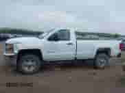 2017 Chevrolet Silverado 2500HD Work Truck z VIN 1GC0CUEG9HZ311289, wystawiony jako IAAI lot #42962235 z przebiegiem 186 712 mil mil oraz . Historia ofert i sprzedaży dostępna na DreamBid. Obrazek 14.