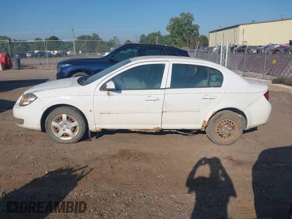 2007 Chevrolet Cobalt LT with VIN 1G1AL55F377198900, listed as a IAAI auction lot 43199292 with 211,660 mi miles and . Bid and sale history available at DreamBid. Image 14.